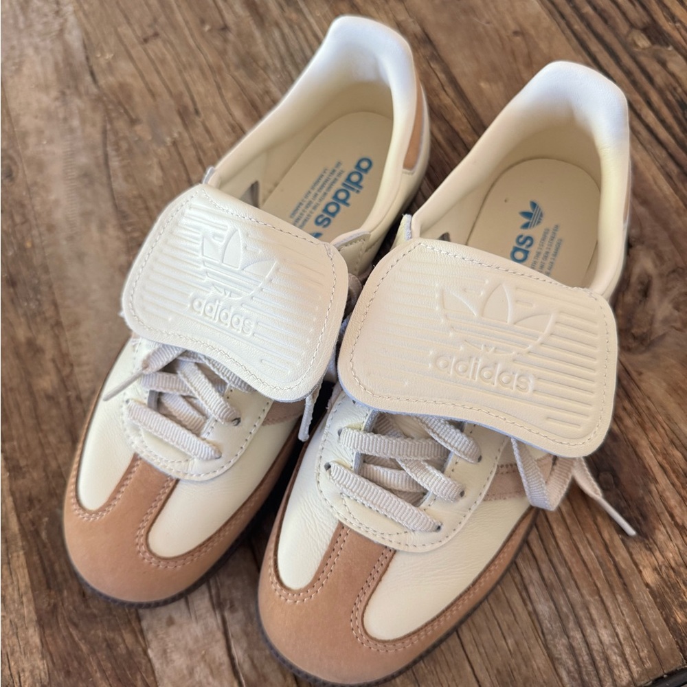 Adidas Women's LT SAMBA Tennis Shoes.. worn 2x.. Brand New Condition!!